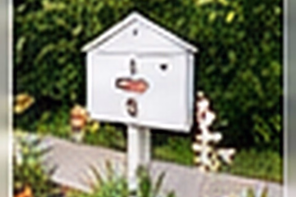 Plain Mailbox to Curb Appeal Feature: Small Detail, Better Arrival