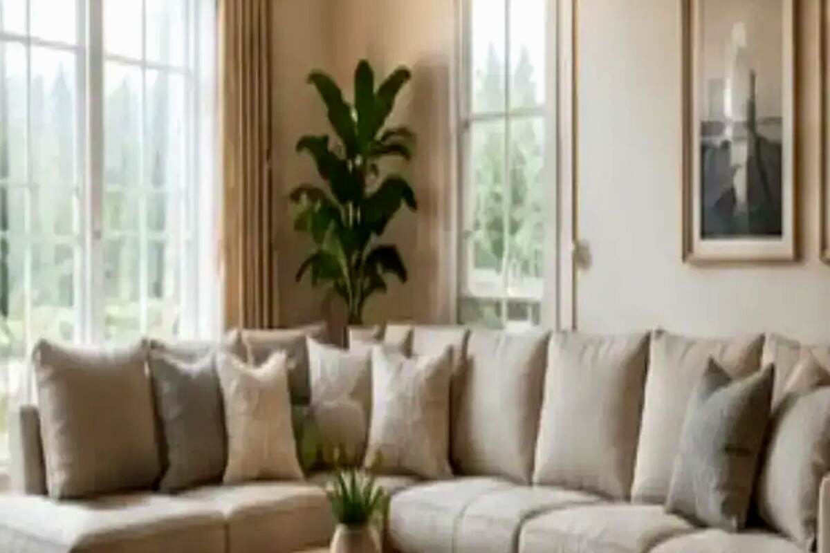 Small Dining Area Layout for Two to Four People